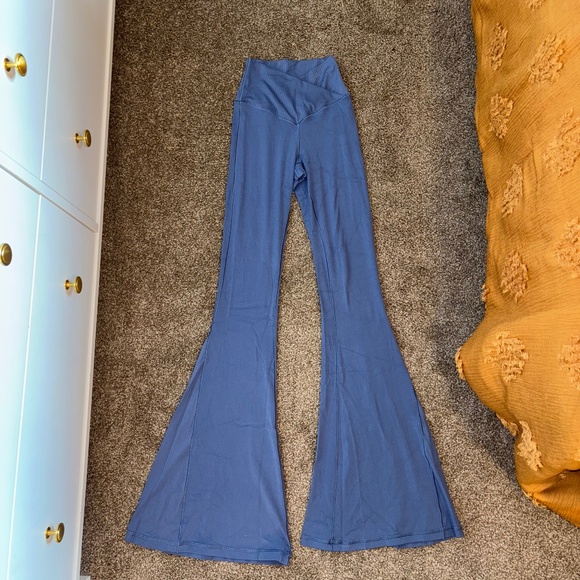 Aerie crossover flare legging - Picture 1 of 2